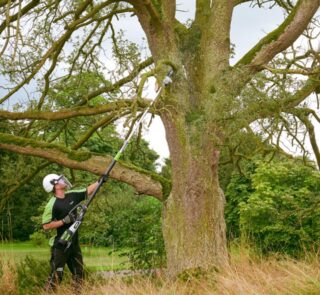 Podkszeswarka z wysięgnikiem teleskopowym PSX2500